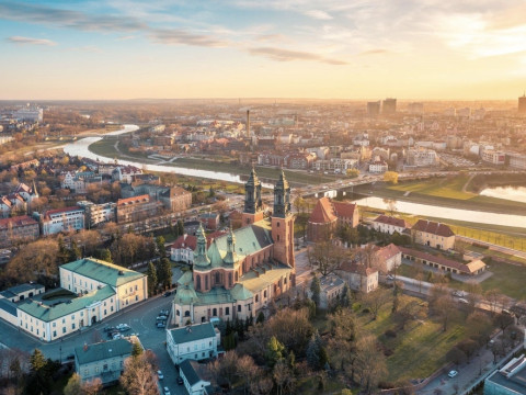 Wyposażone lokale wraz z funkcjonującą gastronomią